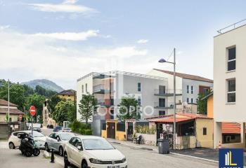 Vente bureaux - Proche A8 et bus pour Nice  à Saint-André-de-la-Roche - 06730