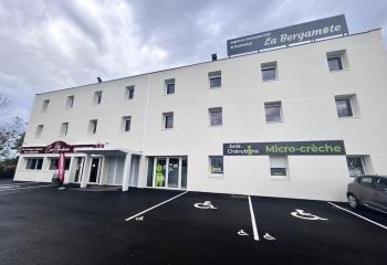 Vente bureaux - Face à l'Intermarché  à Saint-Étienne-du-Bois - 01370