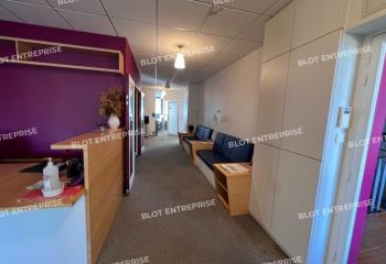 Vente bureaux - Proche 4 voies et transports en commun  à Saint-Herblain - 44800