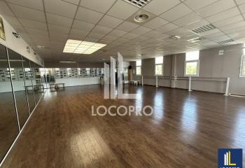Vente bureaux - Zone Industrielle  à Saint-Laurent-du-Var - 06700