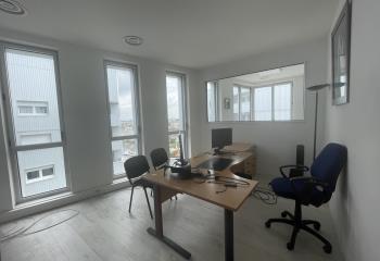 Vente bureaux - Proche gare SNCF et aéroport Nantes Atlantique  à Saint-Nazaire - 44600