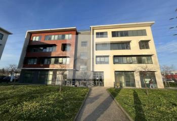 Vente bureaux - Proche A43, D318, Aéroport St Exupéry  à Saint-Priest - 69800