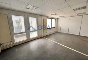 Vente bureaux - Gare RER D et autoroute A5  à Savigny-le-Temple - 77176