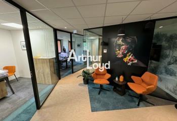 Vente bureaux - Proche autoroute A8 et commerces