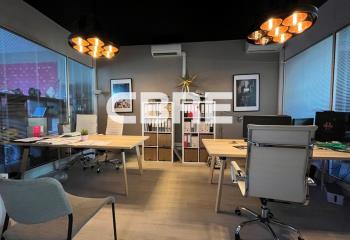 Vente de bureaux proche du centre de vie du Haut Sartoux  à Sophia Antipolis - 06560