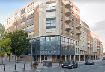 Vente bureaux - Proche métro, gare et bus