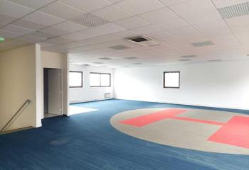 Bureau à vendre Toussus-le-Noble (78117) - 197 m²  à Toussus-le-Noble - 78117