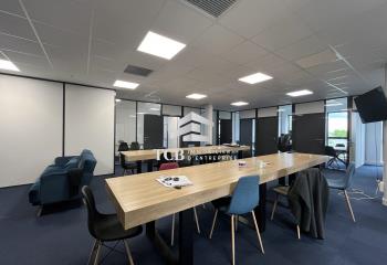 Vente bureaux - Proche Nantes, 6 places de parking  à Treillières - 44119
