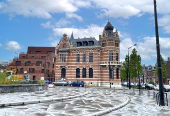 Vente bureaux - Centre-ville, parking public et jardin des Floralies