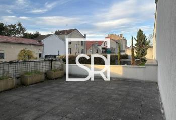 Vente bureaux - Proche autoroute A71, gare et bus