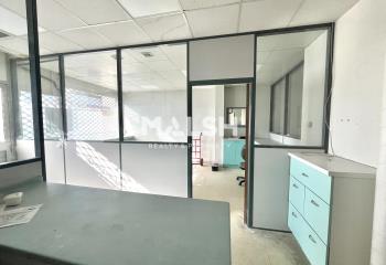 Vente bureaux - Quartier Maisons-Neuves, proche transports  à Villeurbanne - 69100