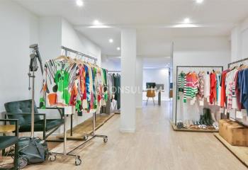 Local commercial à vendre Paris 15 (75015) - 210 m²  à Paris 15 - 75015