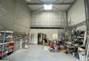 Local d'activité et bureaux à vendre - Zone franche urbaine