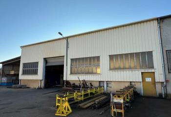 Bâtiment indépendant à vendre - Proche aéroport Lyon  à Beauvoir-de-Marc - 38440