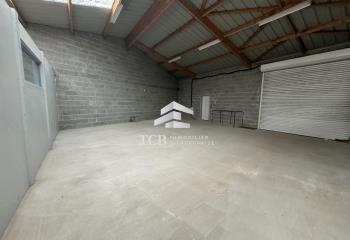 Local d'activité à vendre - Proche périphérique et E62