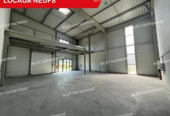 Cellule d'activités à vendre - Proche A83 et périphérique