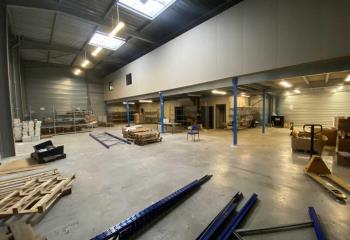 Activité/Entrepôt à vendre Savigny-le-Temple (77176) - 553 m²  à Savigny-le-Temple - 77176
