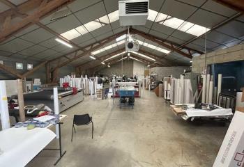 Bâtiment indépendant à vendre - Proximité A5 et RER D  à Savigny-le-Temple - 77176