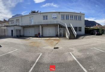 Bâtiment indépendant à vendre - Proche tram et autoroute  à Seyssinet-Pariset - 38170