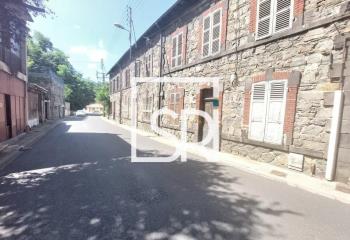 Local d'activité à vendre - Proche D2089 et gare SNCF  à Thiers - 63300