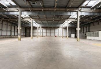 Vente entrepôt - Proche Paris et autoroutes A12, A86  à Trappes - 78190