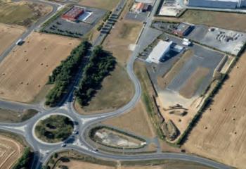 Terrain industriel - accès E602, TGV et aéroport  à Aigrefeuille-d'Aunis - 17290