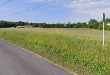 Terrain constructible - accès D731 et N141  à Cherves-Richemont - 16370