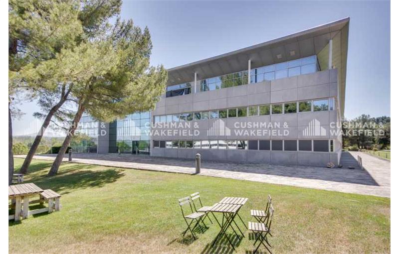 Location de bureau de 3 600 m² à Aix-en-Provence - 13100 photo - 1