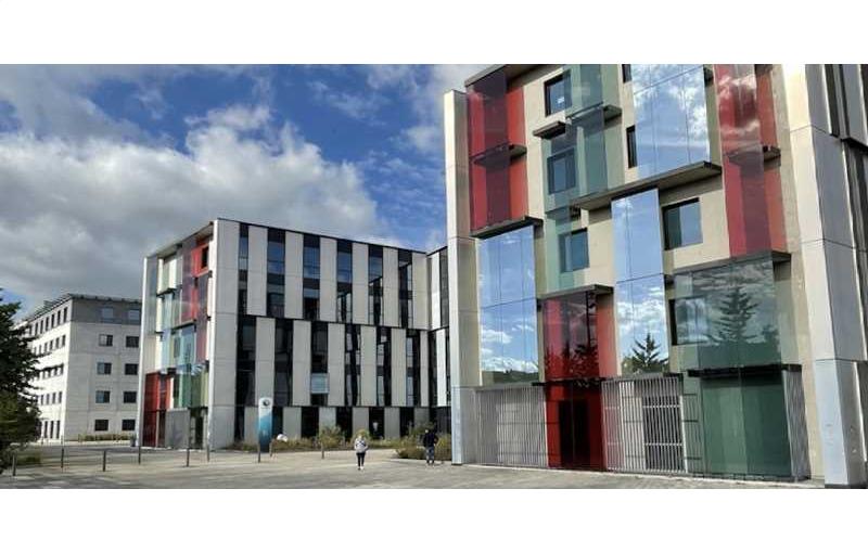 Location de bureau de 960 m² à Amiens - 80000 photo - 1