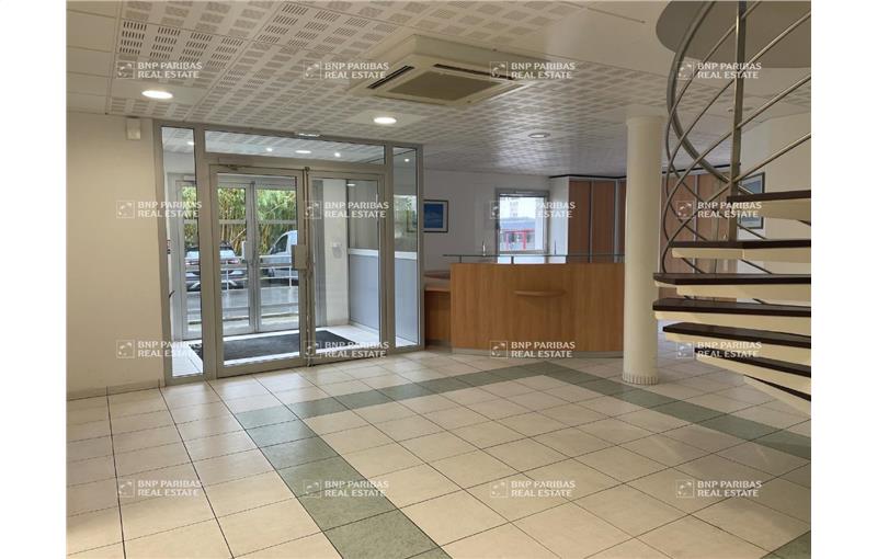 Location de bureau de 288 m² à Betton - 35830 photo - 1