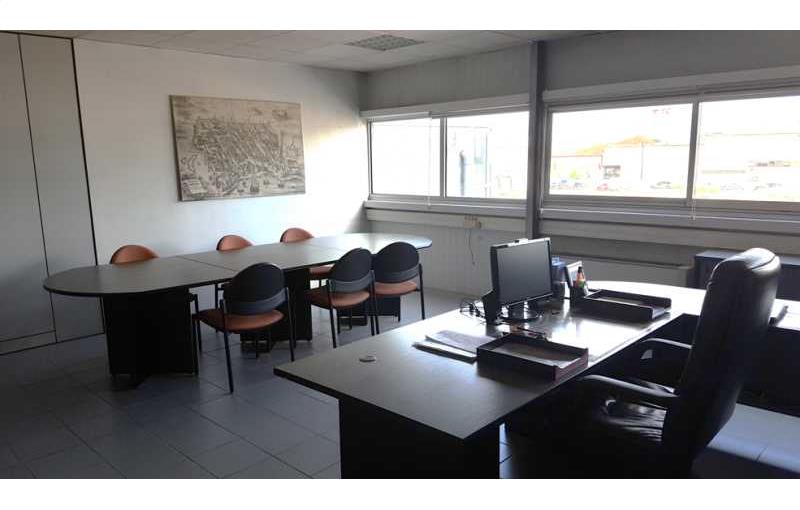 Location de bureau de 839 m² à Bordeaux - 33000 photo - 1