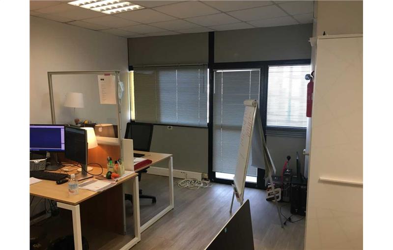 Location de bureau de 590 m² à Brest - 29200 photo - 1