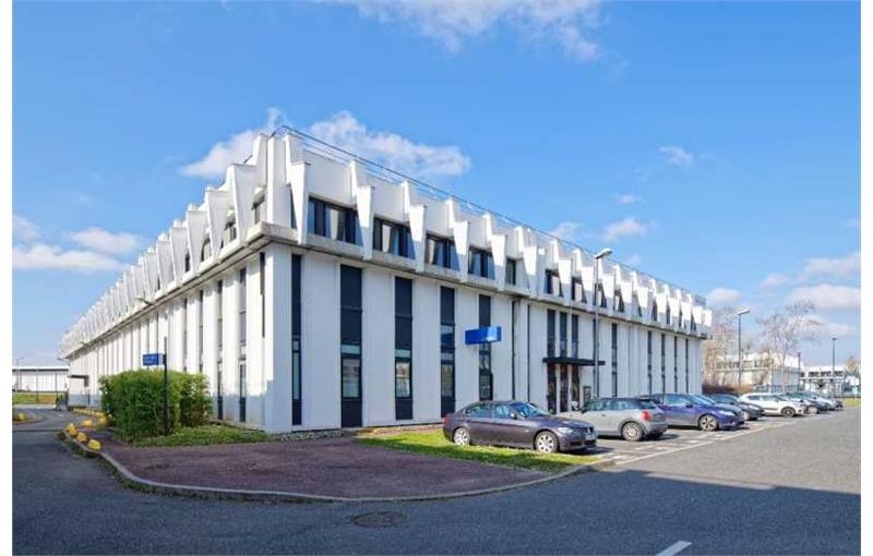 Location de bureau de 1 638 m² à Courcouronnes - 91080 photo - 1