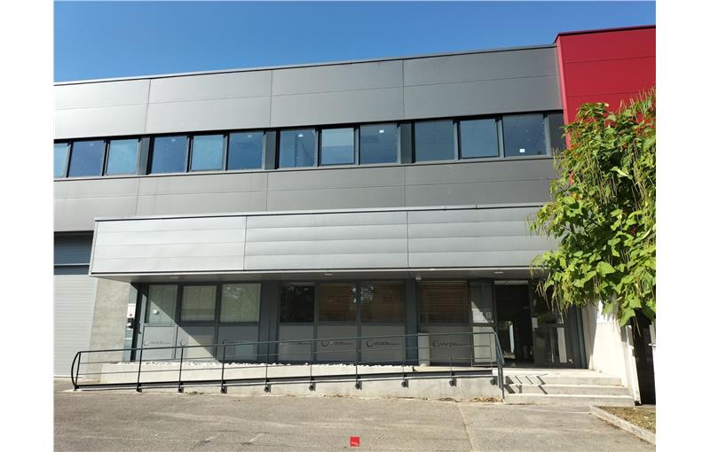 Location de bureau de 265 m² à Échirolles - 38130 photo - 1