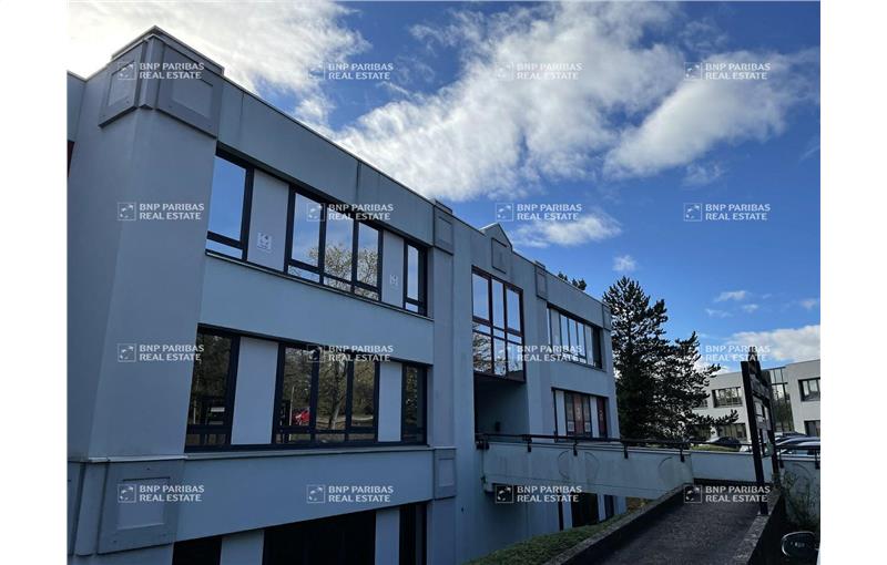 Location de bureau de 150 m² à École-Valentin - 25480 photo - 1