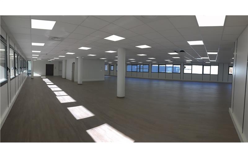 Location de bureau de 1 149 m² à Fontaine - 38600 photo - 1