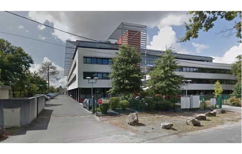 Location de bureau de 3 600 m² à Gradignan - 33170 photo - 1