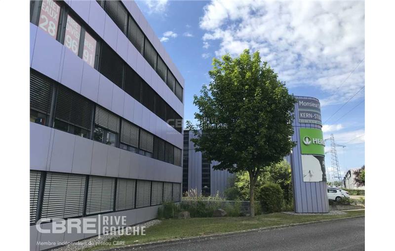 Location de bureau de 759 m² à Mundolsheim - 67450 photo - 1