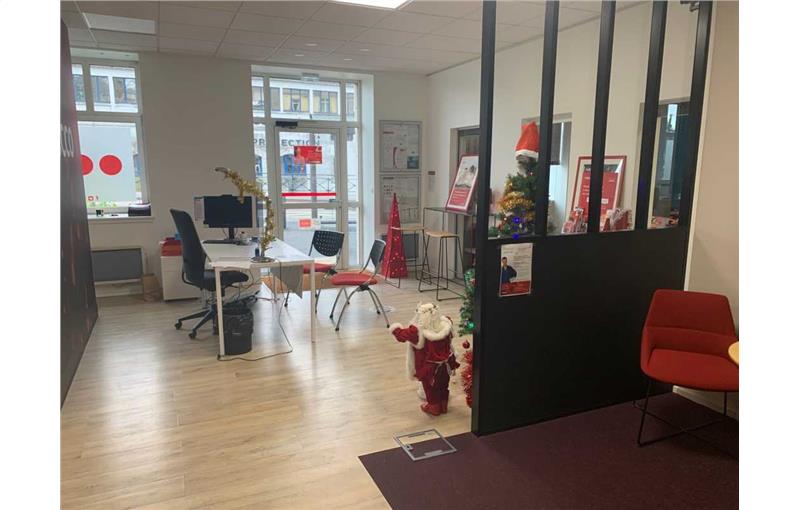 Location de bureau de 160 m² à Quimper - 29000 photo - 1