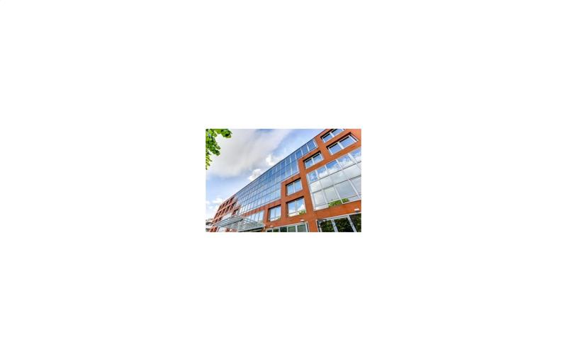 Location de bureau de 1 744 m² à Suresnes - 92150 photo - 1