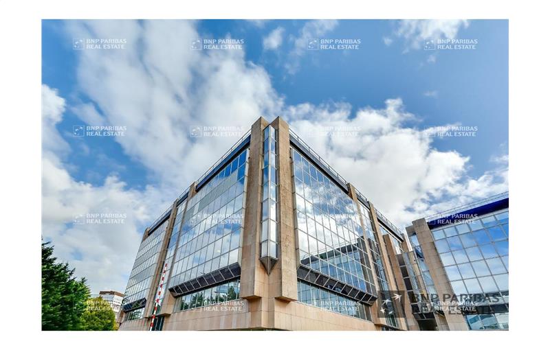 Location de bureau de 550 m² à Vélizy-Villacoublay - 78140 photo - 1
