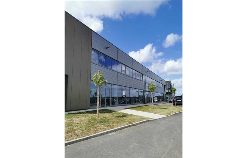 Location de bureau de 865 m² à Vern-sur-Seiche - 35770 photo - 1