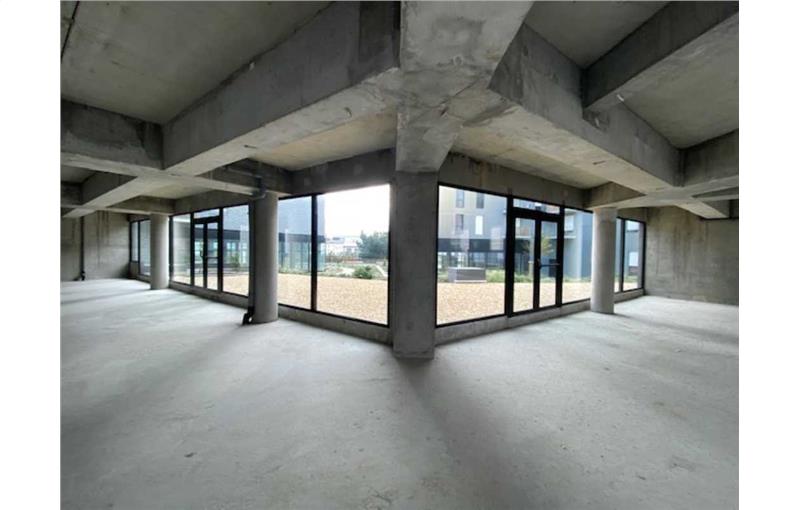 Location de local commercial de 269 m² à Brest - 29200 photo - 1