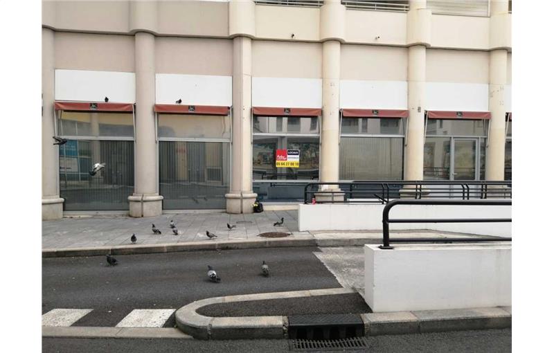 Location de local commercial de 252 m² à Pau - 64000 photo - 1