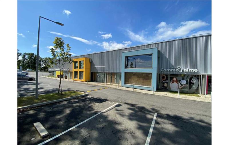 Location de local commercial de 516 m² à Pau - 64000 photo - 1