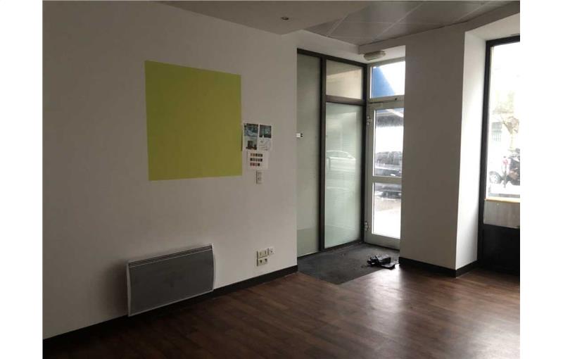 Location de local commercial de 170 m² à Quimper - 29000 photo - 1