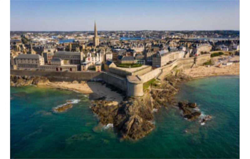 Location de local commercial de 394 m² à Saint-Malo - 35400 photo - 1