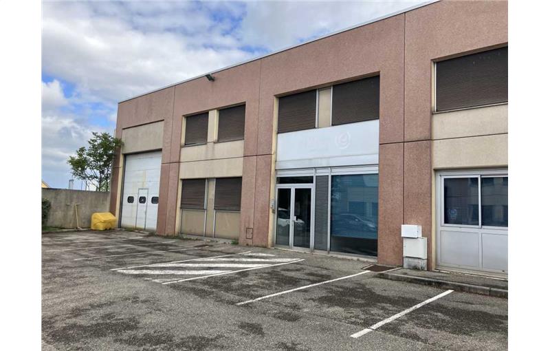 Location d'entrepôt de 467 m² à Chassieu - 69680 photo - 1