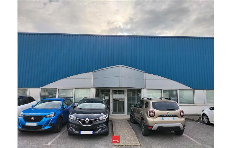 Location d'entrepôt de 790 m² à Claix - 38640 photo - 1