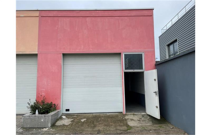 Location d'entrepôt de 721 m² à Vénissieux - 69200 photo - 1